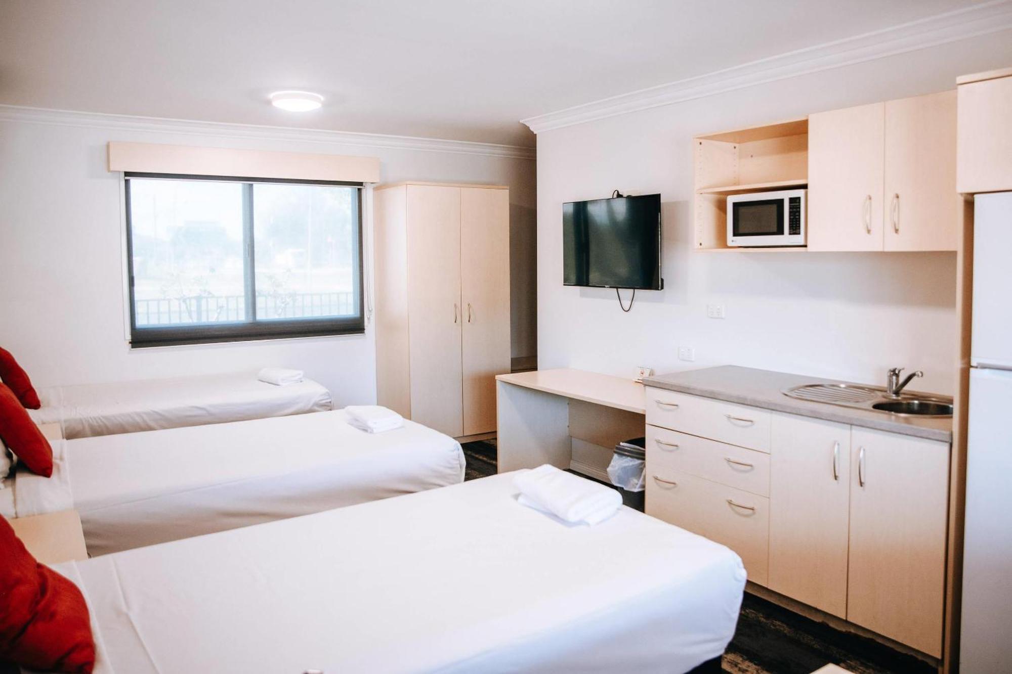 Econo alojamiento Moree Spa Motor Inn Exterior foto
